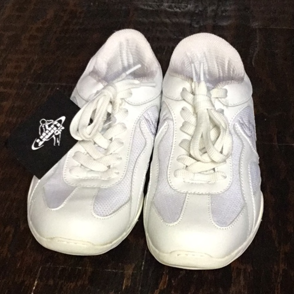 No Limit White Cheer Shoes